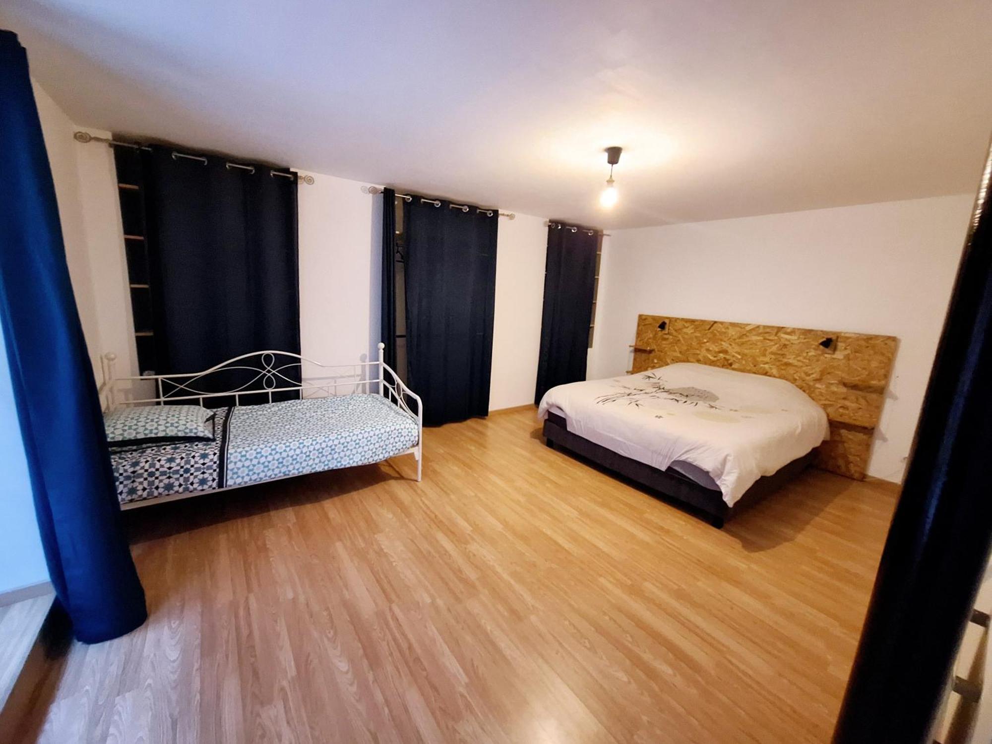 Charmante Maison A Haybes Экстерьер фото
